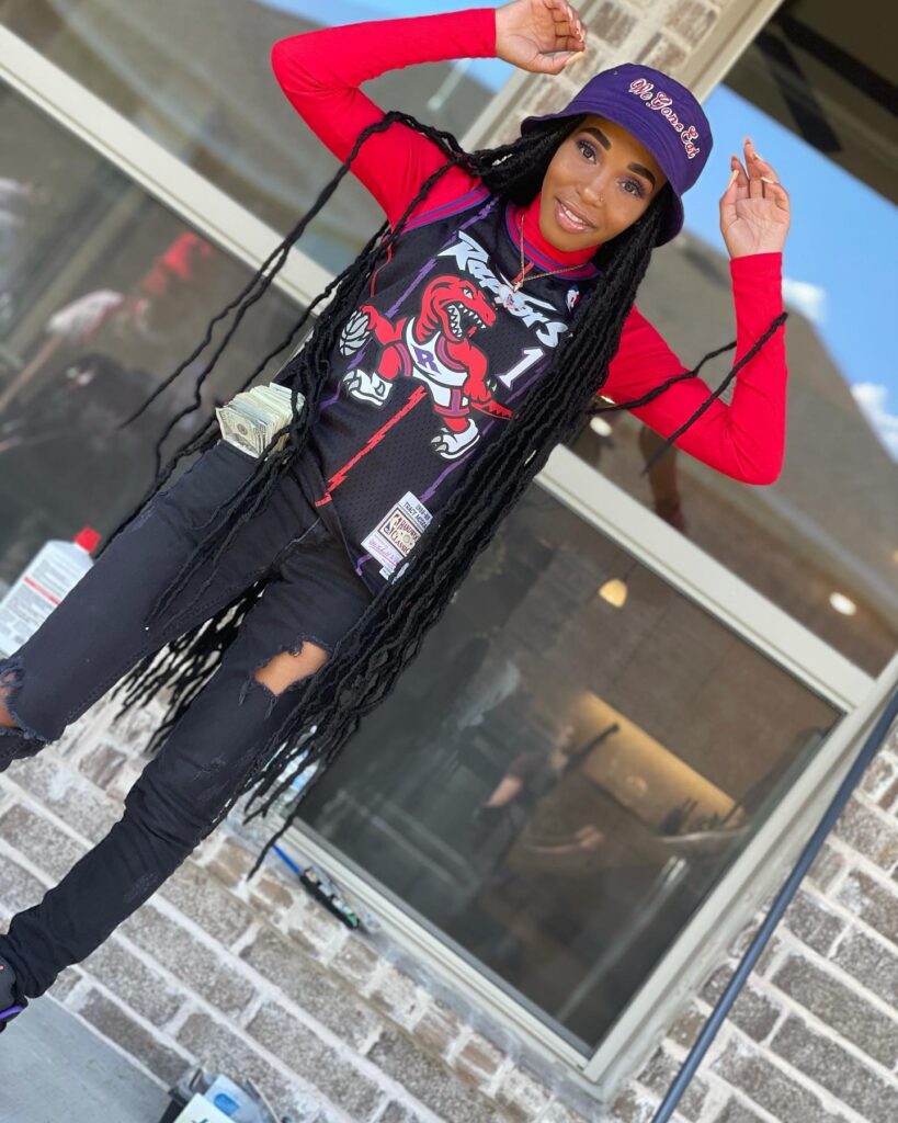 Who Is Diamond Banks? Net Worth, Bio, Education, Career & More